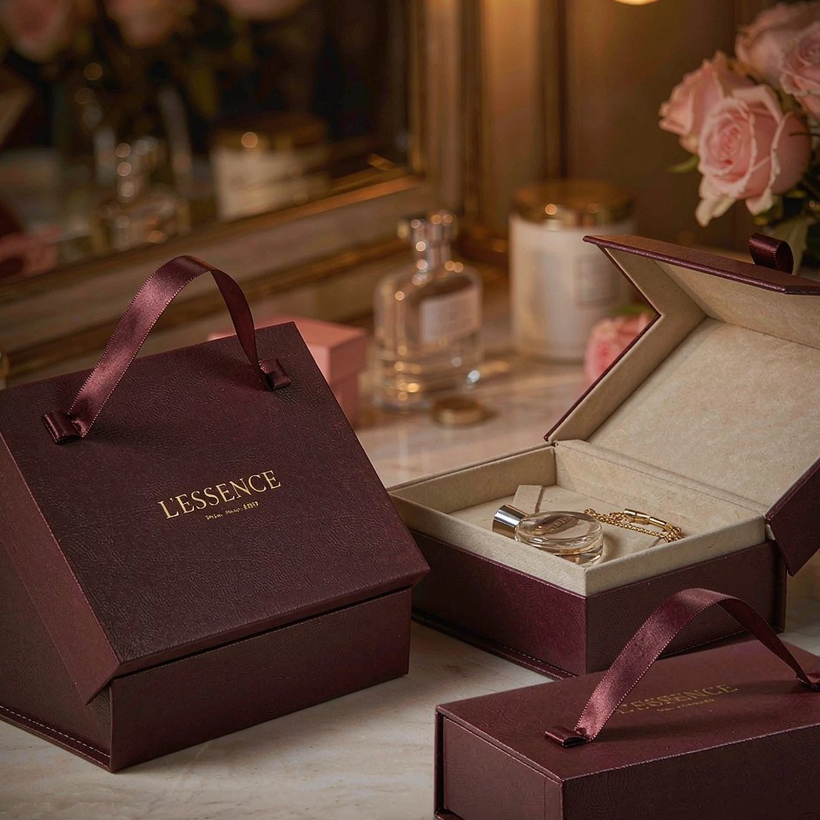 Ribbon handle rigid box